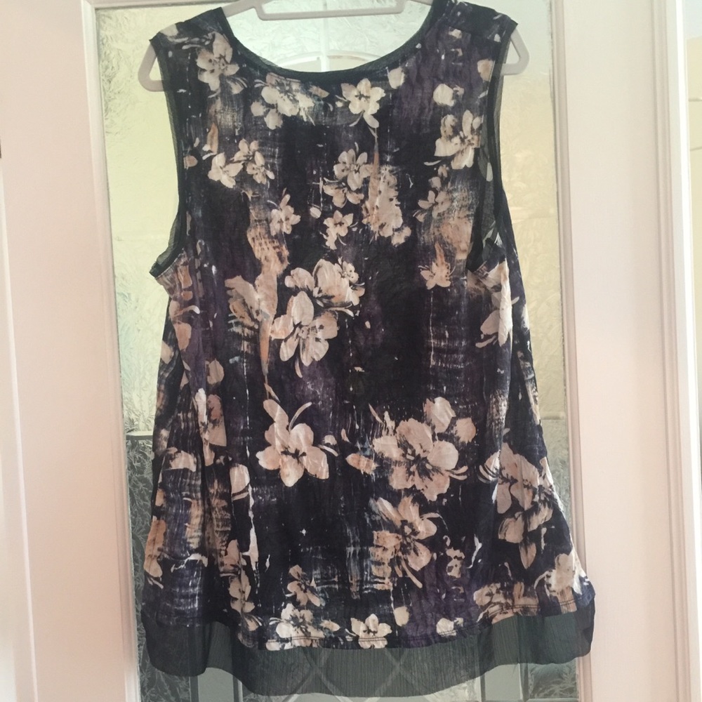 Vera Wang Simply Vera Sleeveless Top